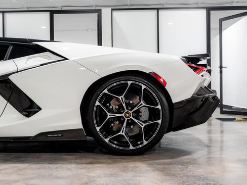 Used 2025 Lamborghini Revuelto AWD/4WD image 27