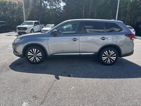 Used 2019 Mitsubishi Outlander ES image 4
