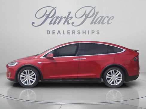 Used 2016 Tesla Model X 90D AWD/4WD image 2