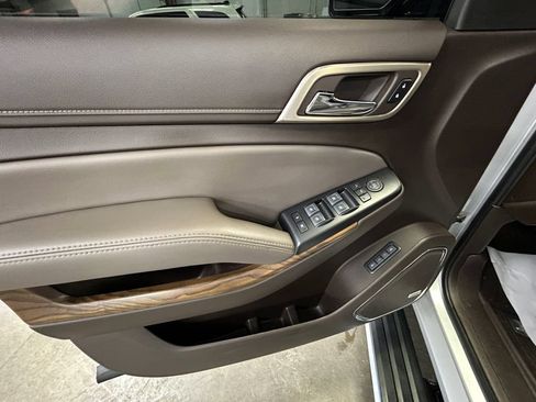 Used 2019 GMC Yukon Denali w/ Denali Ultimate Package AWD/4WD image 11