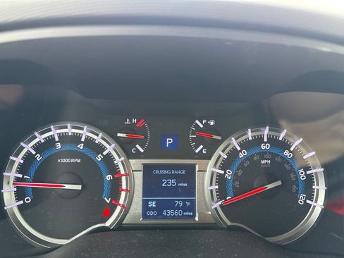 Used 2019 Toyota 4Runner SR5 Premium AWD/4WD image 11