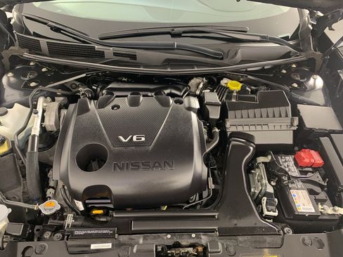 Used 2023 Nissan Maxima SL image 11