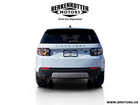 Used 2017 Land Rover Discovery Sport HSE Luxury image 3