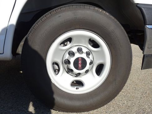 Certified 2023 GMC Savana 2500 w/ Driver Convenience Package image 26