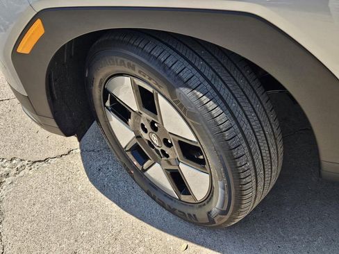 New 2026 Hyundai Santa Fe SE image 8