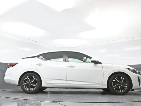 Used 2024 Nissan Sentra SV FWD image 48