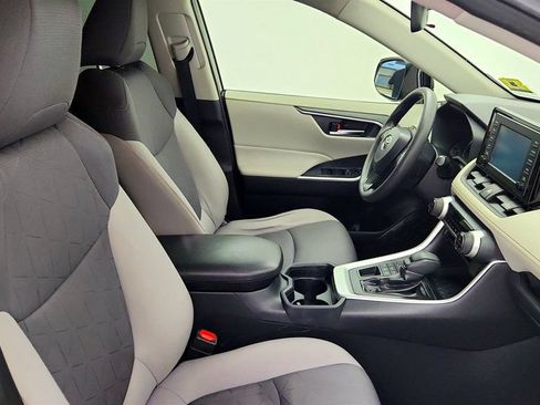 Used 2019 Toyota RAV4 XLE AWD/4WD image 24