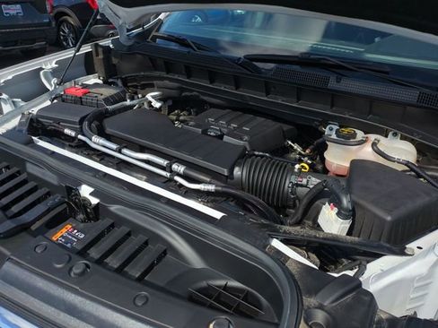 Used 2024 Chevrolet Silverado 1500 LT image 25