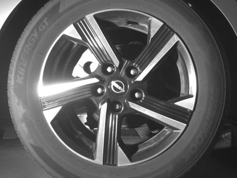 Used 2025 Nissan Sentra SV FWD image 15