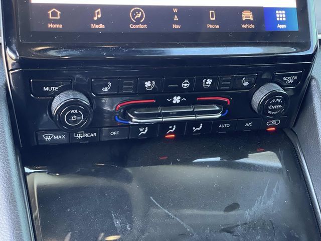 Used 2023 Jeep Grand Cherokee 4WD 4xe w/ Luxury Tech Group II image 15