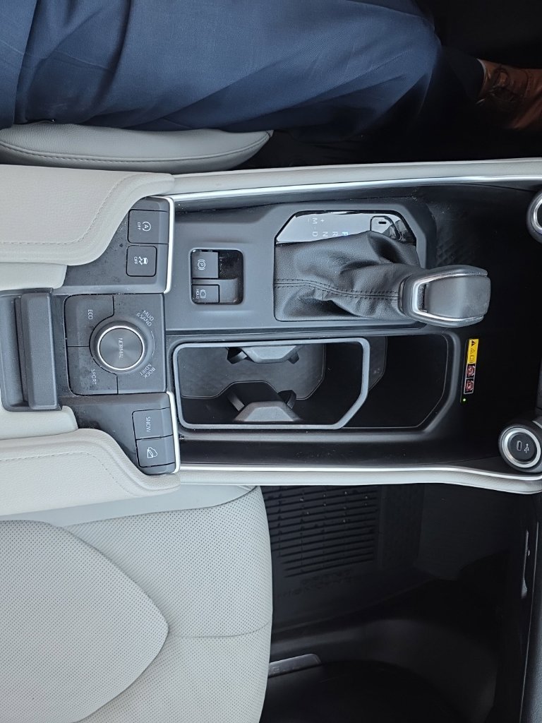 Used 2026 Toyota Grand Highlander AWD image 29