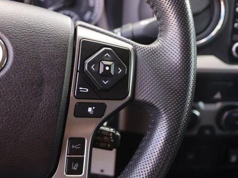 Used 2021 Toyota Tacoma SR5 AWD/4WD image 12