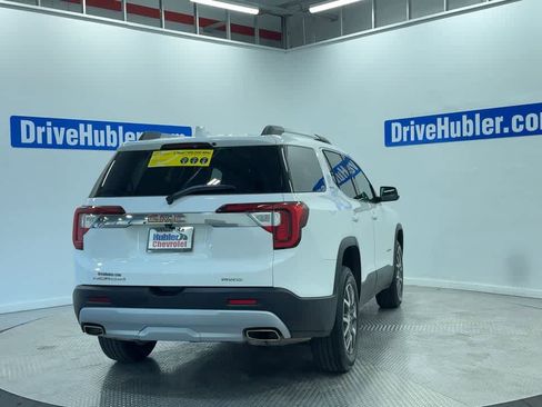 Used 2023 GMC Acadia SLE w/ Driver Convenience Package image 2