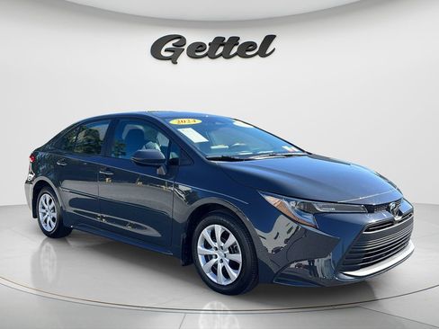 Used 2024 Toyota Corolla LE FWD image 3