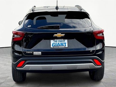 New 2026 Chevrolet Trax LT image 4