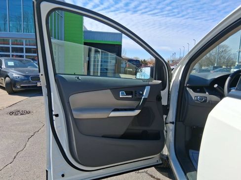 Used 2012 Ford Edge SE FWD image 17