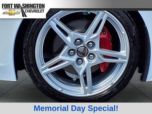 Used 2022 Chevrolet Corvette Stingray Premium Cpe w/ Engine Appearance Package RWD image 6