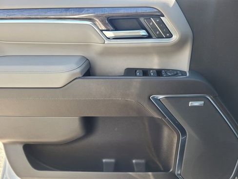 Used 2025 Chevrolet Silverado 2500 LTZ w/ LTZ Premium Package image 23