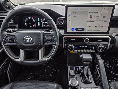 Used 2025 Toyota 4Runner Limited w/ Tow Technology Package AWD/4WD image 36