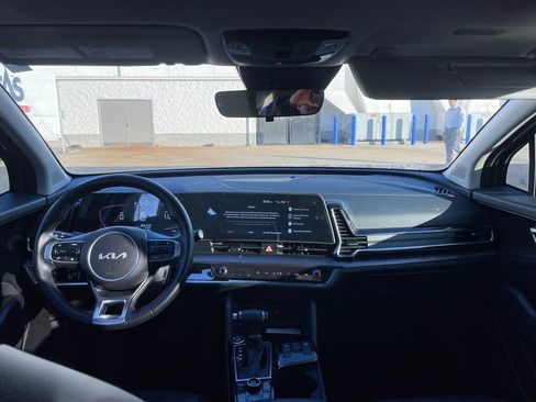 Used 2025 Kia Sportage EX w/ Premium Package image 5