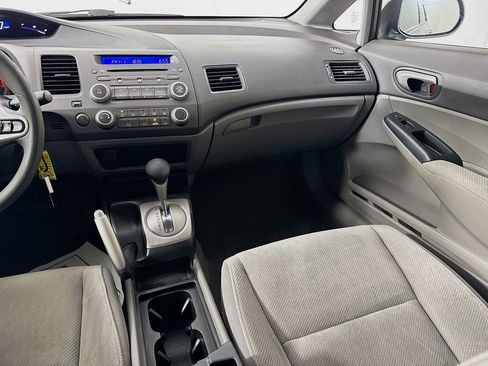 Used 2010 Honda Civic LX image 25