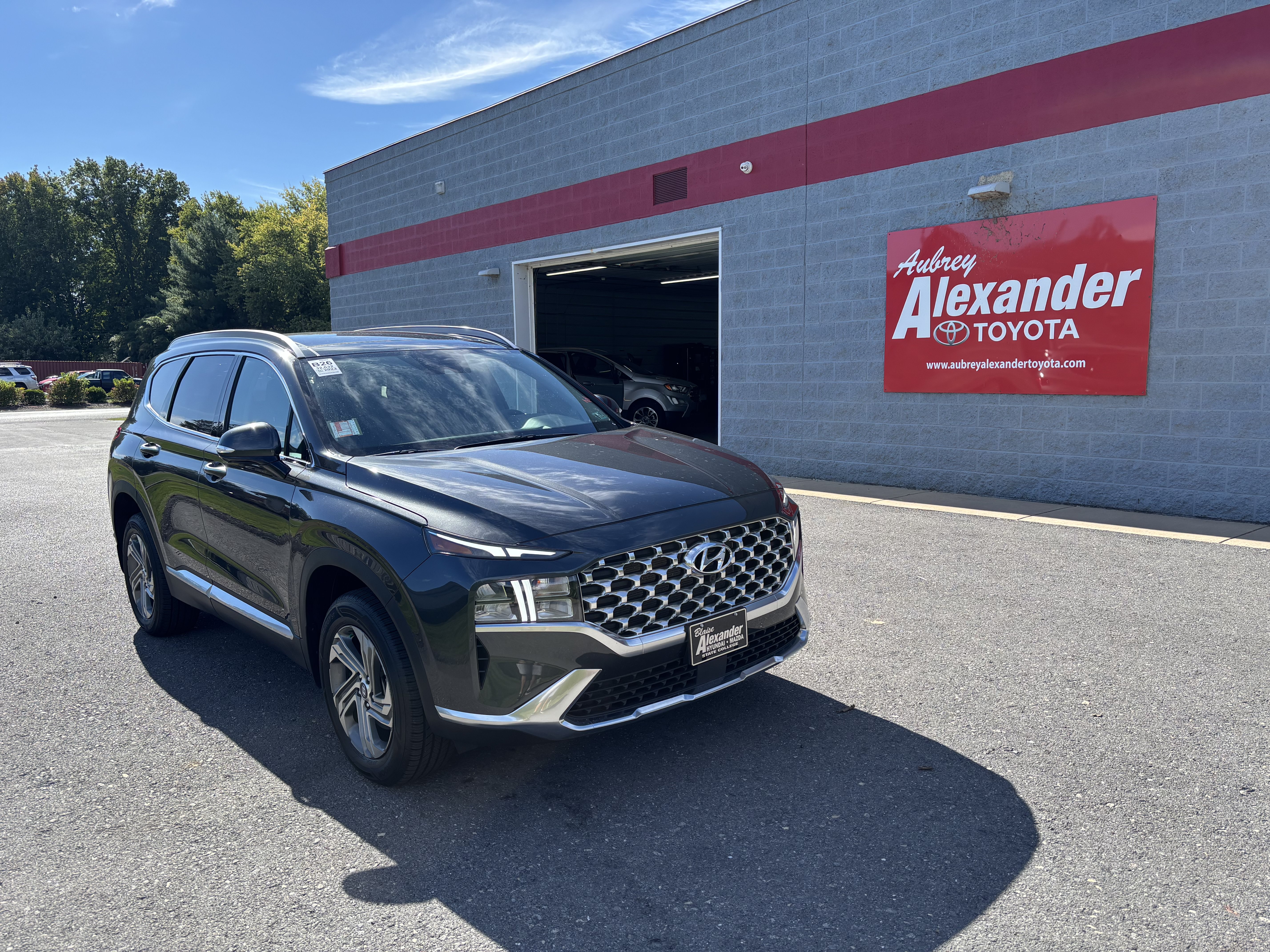 Used 2023 Hyundai Santa Fe SEL w/ Premium Package AWD/4WD image 1