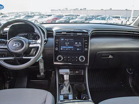 Used 2024 Hyundai Santa Cruz SE image 5