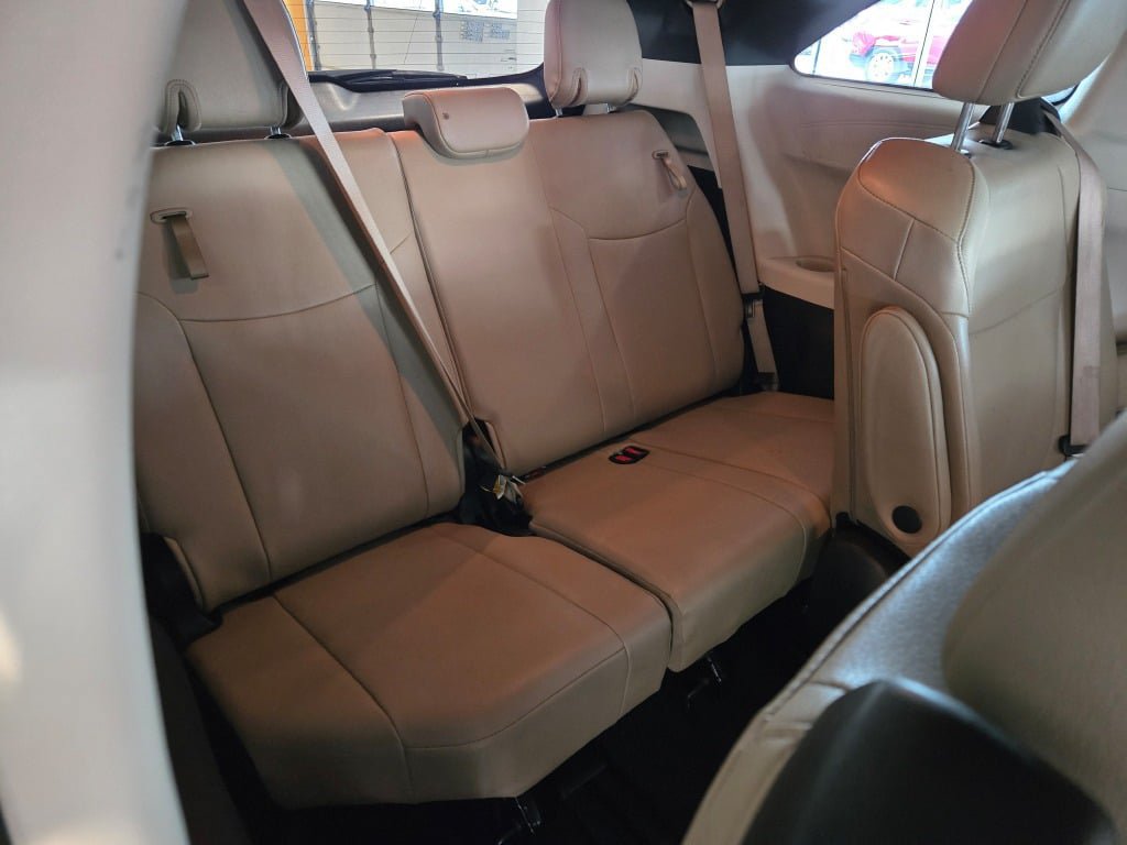 Used 2023 Toyota Sienna XLE AWD/4WD image 10