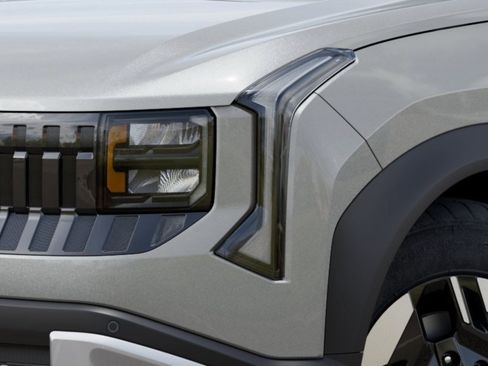 New 2027 Kia Seltos LX FWD image 24