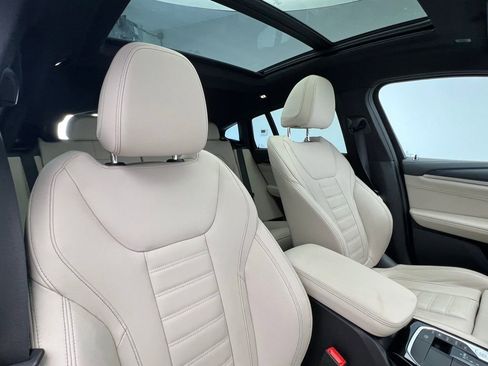 Certified 2024 BMW X4 M40i w/ Premium Package AWD/4WD image 7