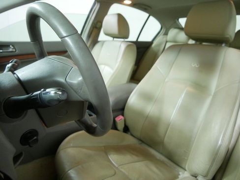 Used 2008 INFINITI G35 x Sedan w/ Premium Pkg image 9