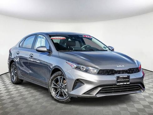 Certified 2023 Kia Forte LXS image 2