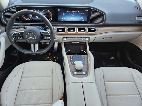 Certified 2025 Mercedes-Benz GLS 450 4MATIC image 26