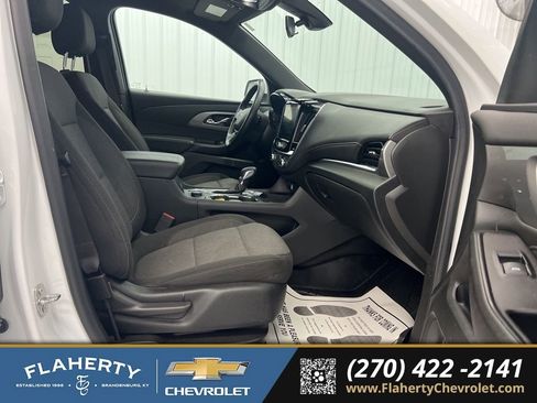 Used 2023 Chevrolet Traverse LT w/ LPO, Floor Liner Package image 15
