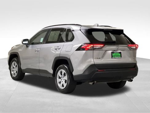 Used 2021 Toyota RAV4 LE image 3