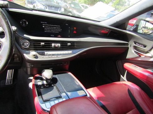 Used 2018 Lexus LS 500 F Sport w/ Accessory Package (Z2) RWD image 11