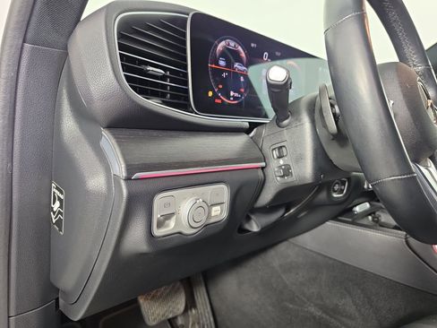 Used 2023 Mercedes-Benz GLE 350 4MATIC image 19