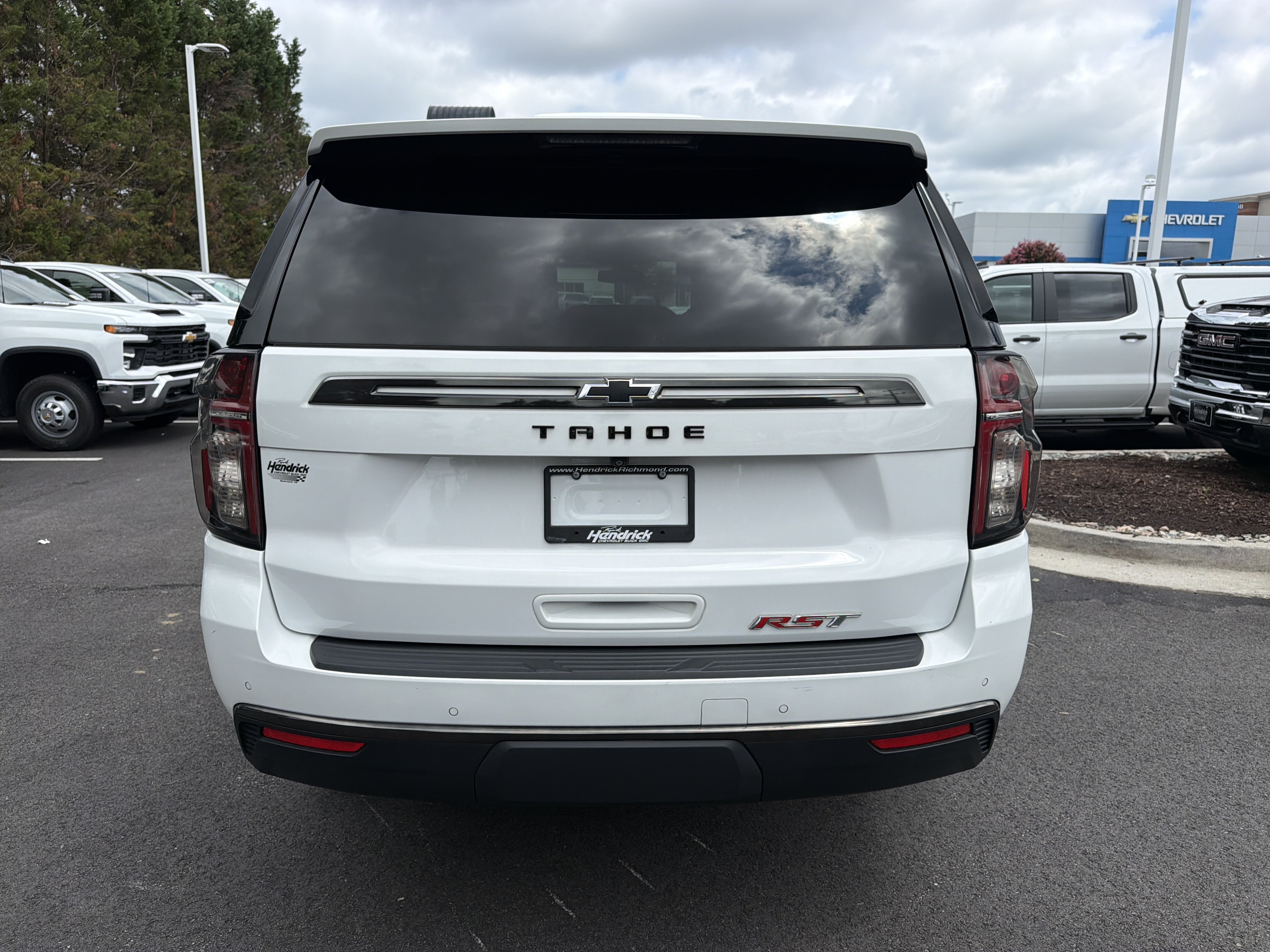 Used 2022 Chevrolet Tahoe RST w/ Luxury Package AWD/4WD image 9