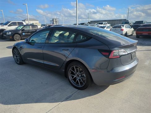 Used 2022 Tesla Model 3 Long Range image 7
