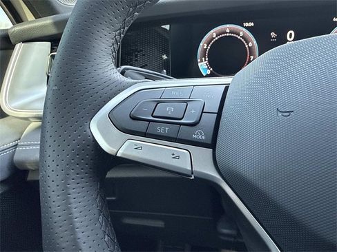 New 2026 Volkswagen Tiguan SE R-Line image 24