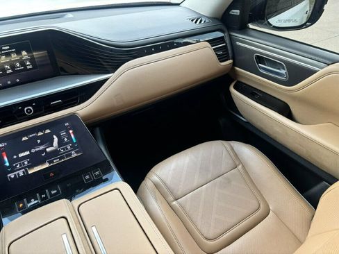 Used 2025 INFINITI QX80 Luxe AWD/4WD image 22