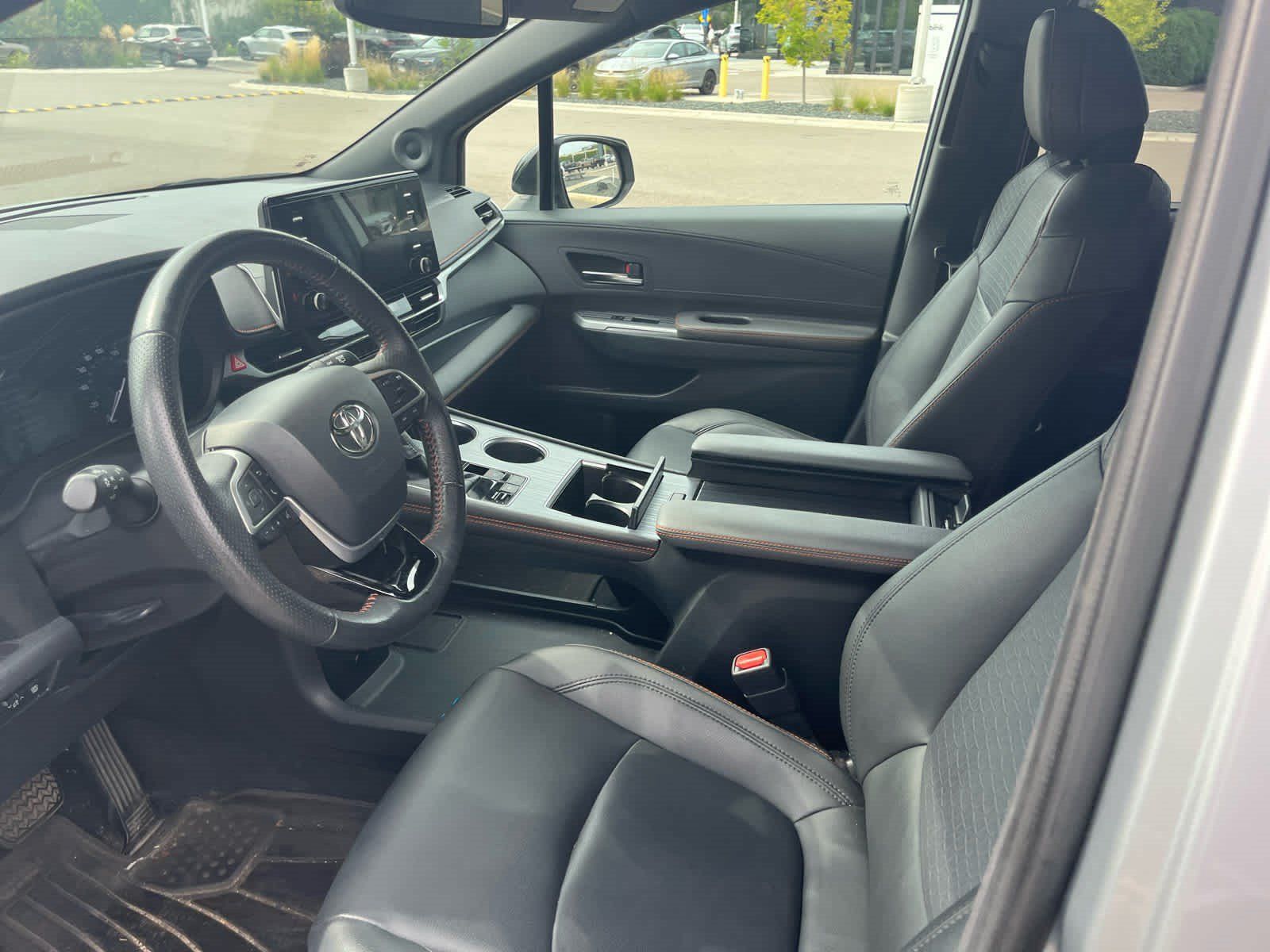 Certified 2021 Toyota Sienna XSE w/ XSE Plus Package FWD image 9