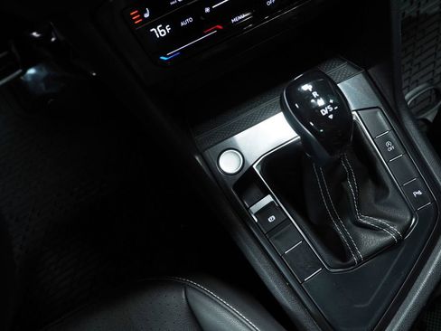 Used 2023 Volkswagen Tiguan SE R-Line image 18