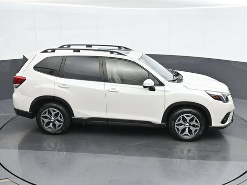 Used 2023 Subaru Forester Premium AWD/4WD image 23