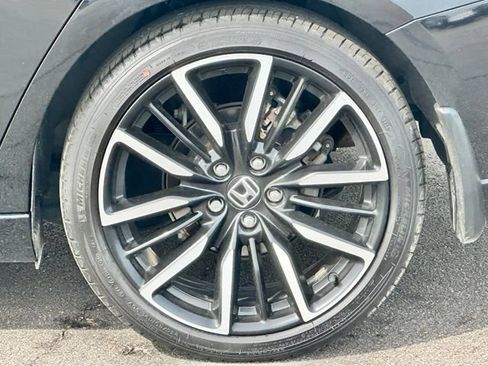 Used 2024 Honda Accord Touring image 5