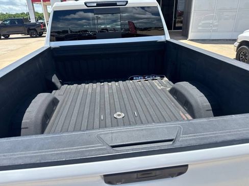 Used 2020 Chevrolet Silverado 2500 LTZ w/ LTZ Plus Package RWD image 4
