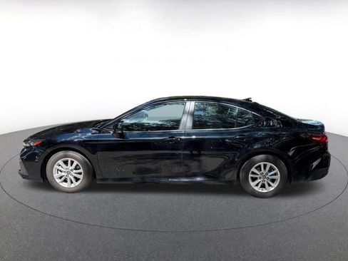 Used 2025 Toyota Camry LE FWD image 8