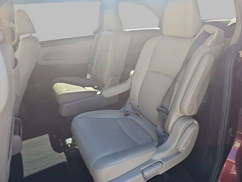 Used 2019 Honda Odyssey EX-L image 19