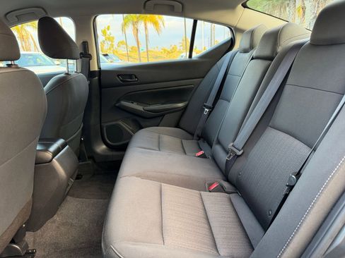 Used 2025 Nissan Altima 2.5 SV image 25