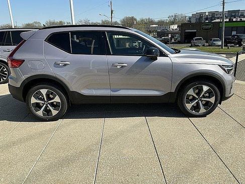 New 2026 Volvo XC40 B5 Plus w/ Climate Package AWD/4WD image 7